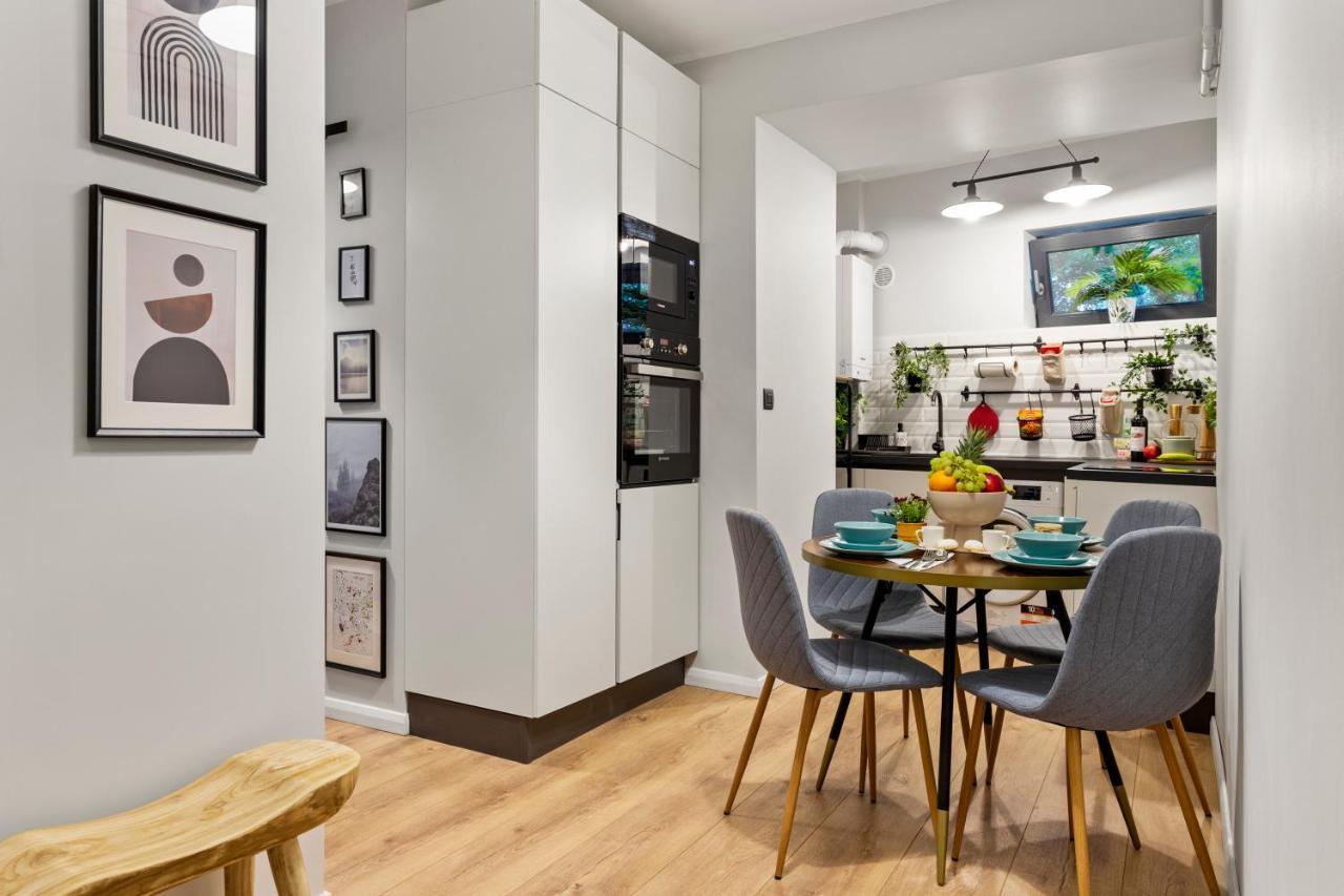 Tova Pearl Ultracentral - Romana Square Subway Appartement Boekarest Buitenkant foto