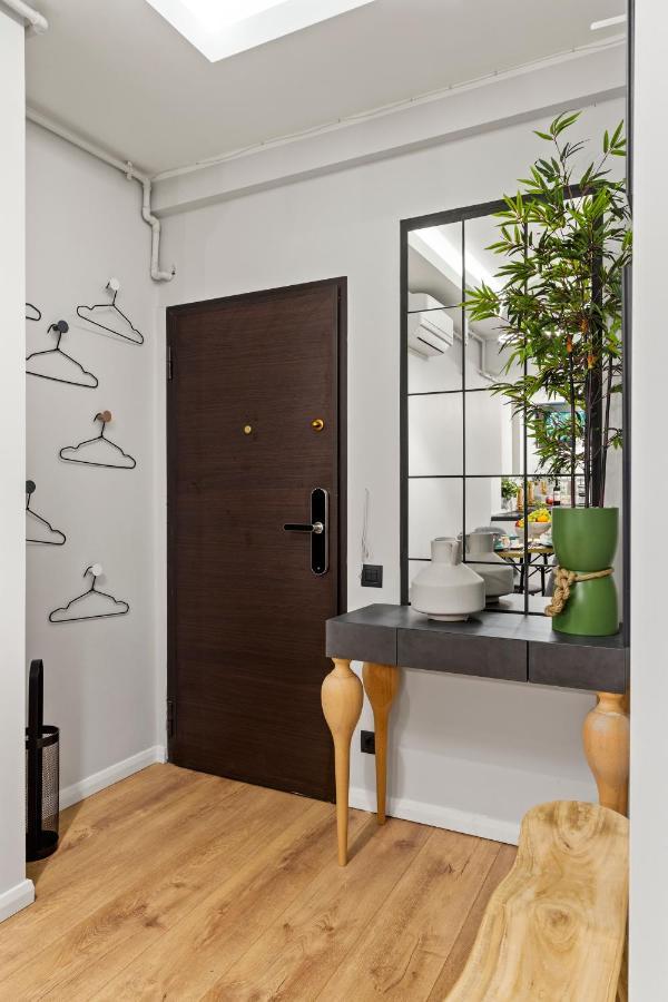 Tova Pearl Ultracentral - Romana Square Subway Appartement Boekarest Buitenkant foto