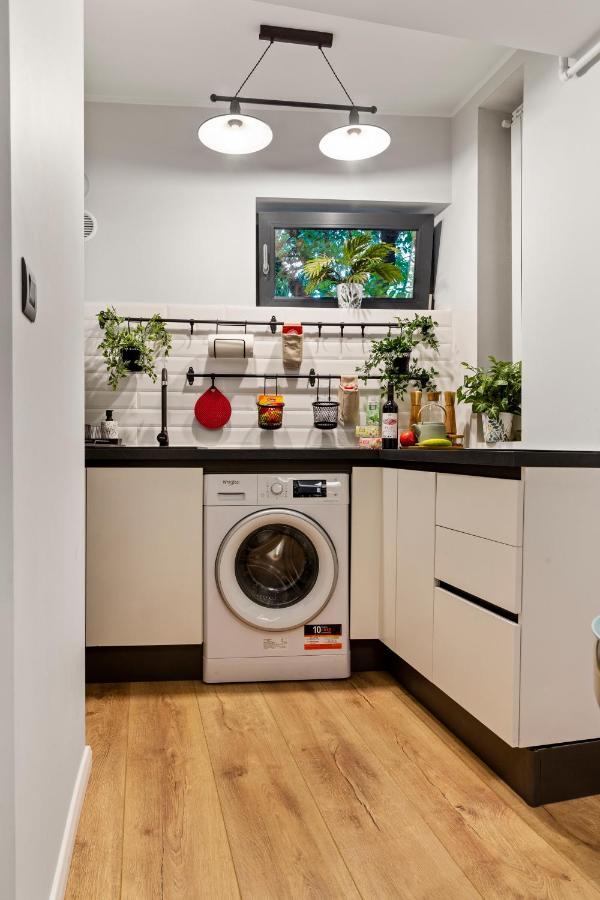 Tova Pearl Ultracentral - Romana Square Subway Appartement Boekarest Buitenkant foto